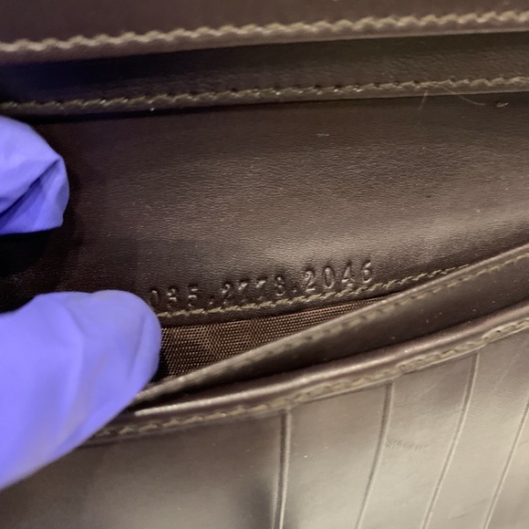 Gucci Brown Bifold Long Wallet Sku#85426 (Gently used, scratches) - Picture 9 of 14